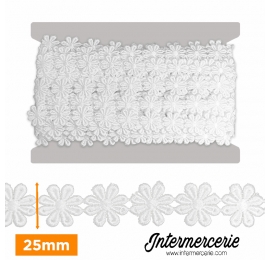 Guipure fleur blanche